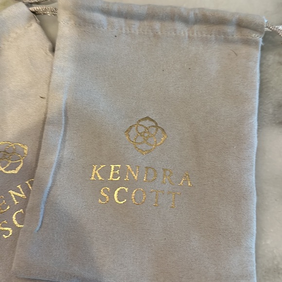 Kendra Scott Jewelry Bags - Picture 2 of 3